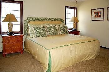 4th image of 12437 Flanders Ct NE Unit E