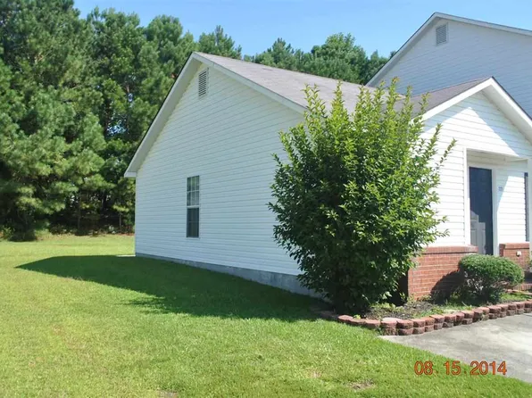 2121 Brandymill Ln, Jacksonville, NC 28546