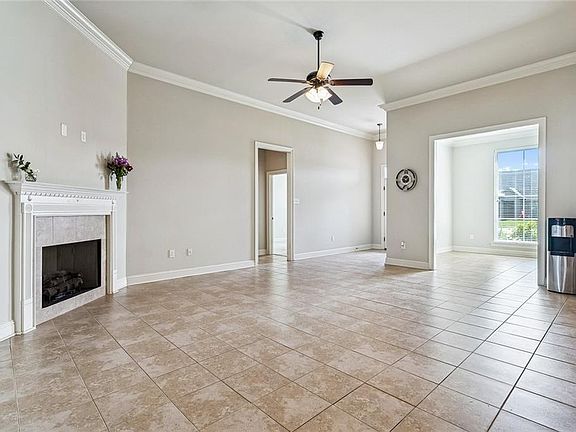 5th image of 42155 Broderick Ave