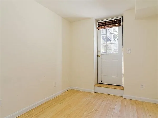 137 W 9th St #1 — Photo 1