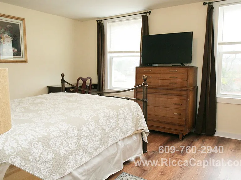 215 S Atlantic Ave E — Photo 8