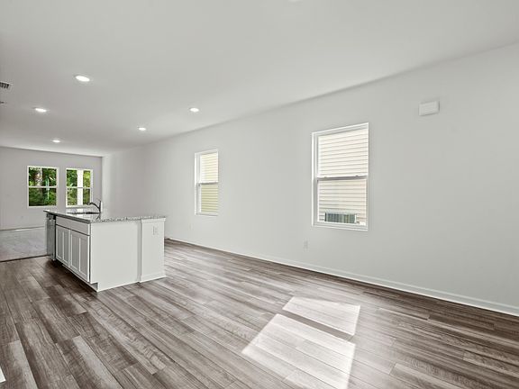 5th image of 480 Castillo Dr.