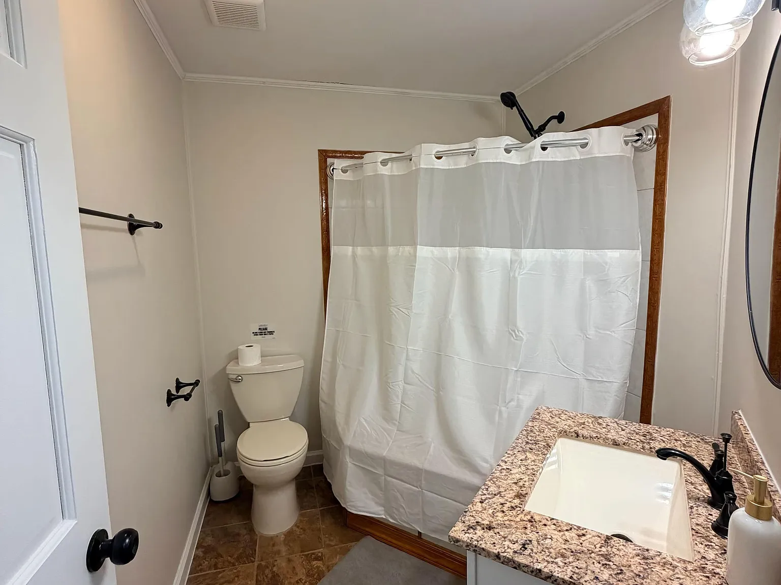 4 bed, 3.0 bath, 1567 sqft, $979 — Photo 2