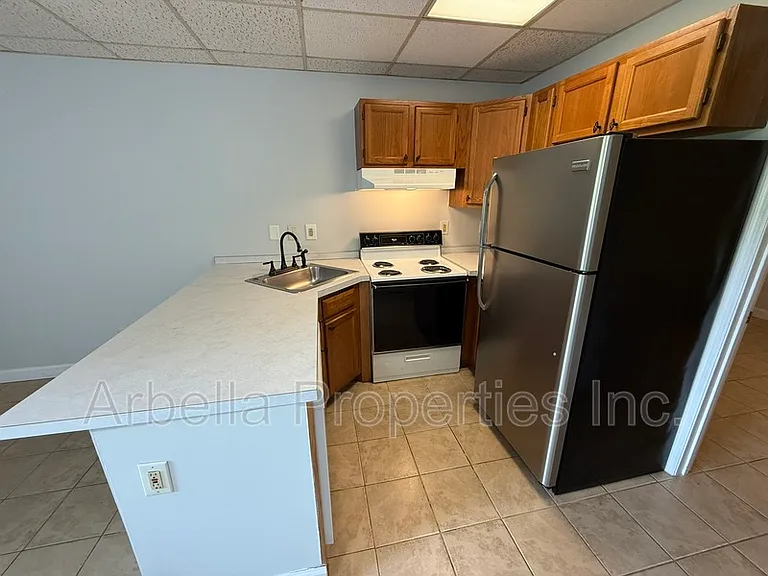 390 Erwin Hwy #3 — Photo 6