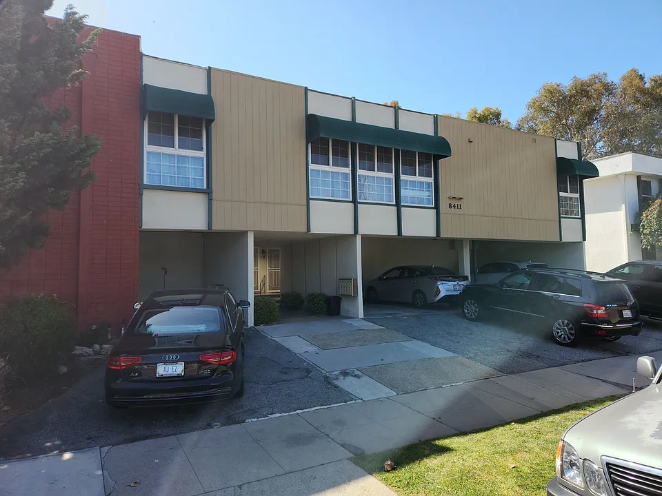 8411 Tuscany Ave #2