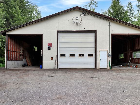 3rd image of 208 Schmidt Rd