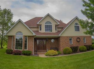 2813 Eiffel Dr, Highland, IL 62249