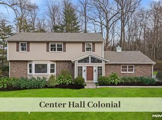 5 Crestview Ter, Montvale, NJ 07645