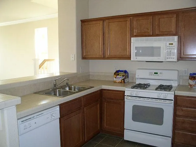 2151 Vienna Way — Photo 6