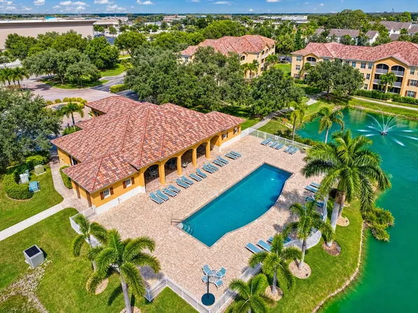 4121 Residence Dr APT 313, Fort Myers, FL 33901