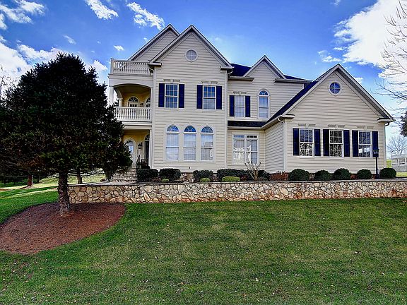 2nd image of 41613 Swiftwater Dr