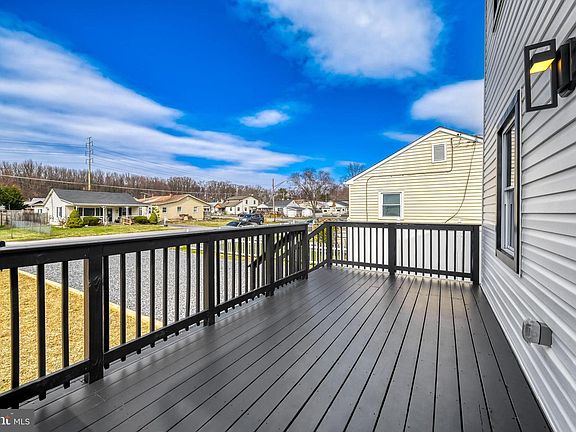 3rd image of 39 Transverse Ave