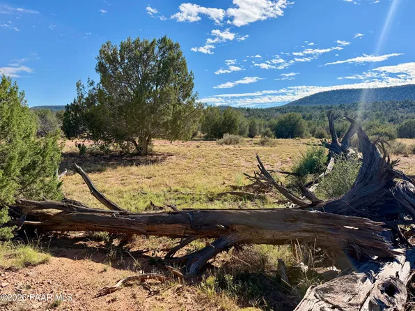 494S E North Nirvana Way, Ash Fork, AZ 86320