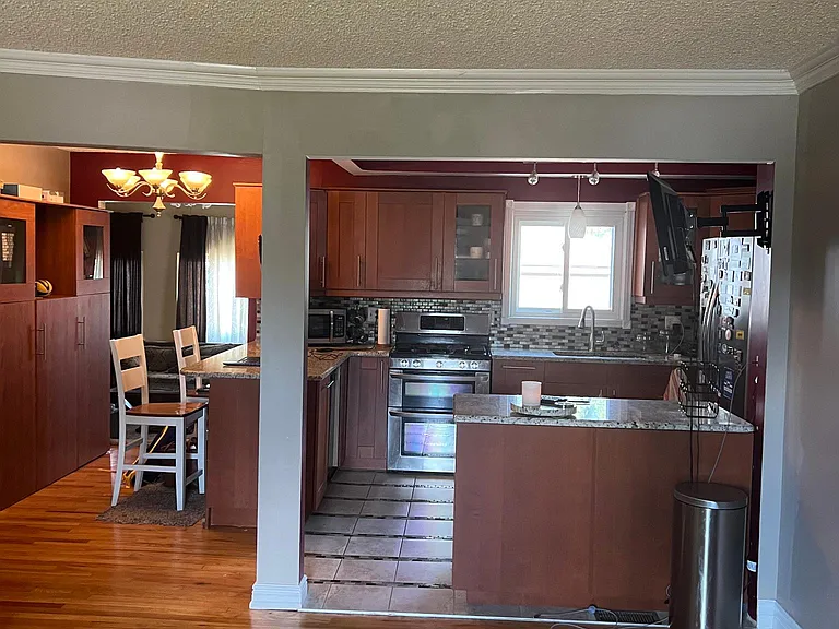 32030 Grandview Ave — Photo 3