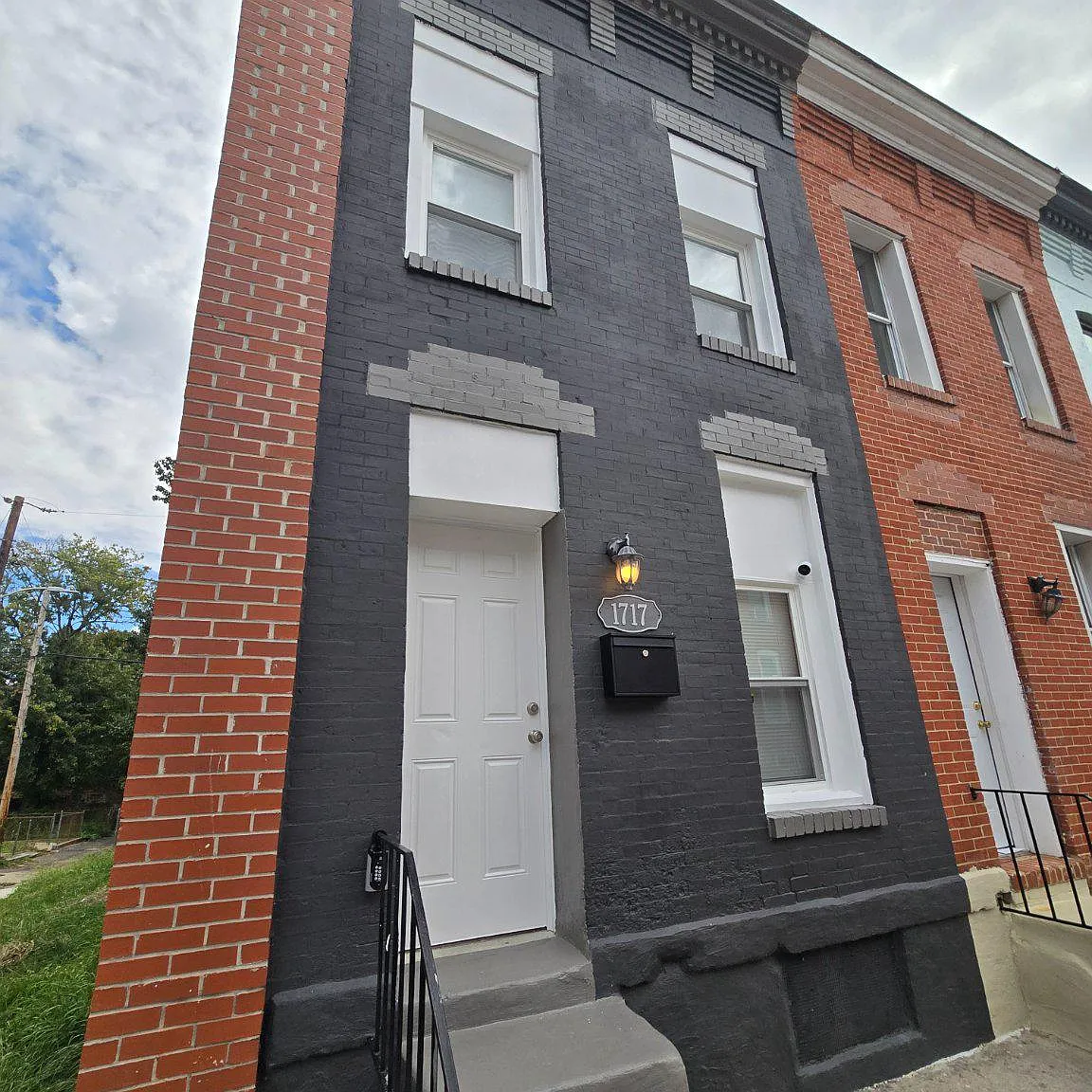 2 bed, 2.0 bath, 1008 sqft, $1,750 — Photo 2
