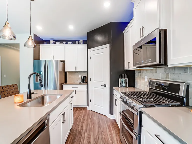 5609 Lavaux Ct — Photo 17