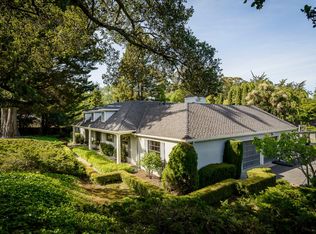 470 Eucalyptus Ave, Hillsborough, CA 94010