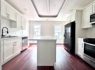 876 S 9th St, San Jose, CA 95112