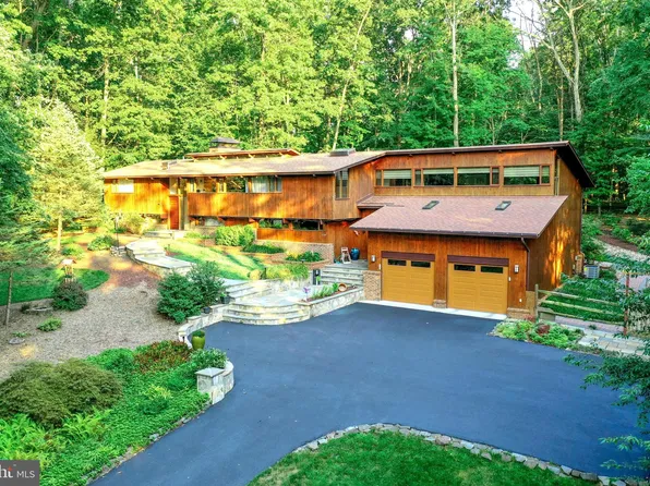 11139 Rich Meadow Dr, Great Falls, VA 22066
