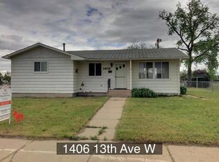 1406 13th Ave W, Williston, ND 58801