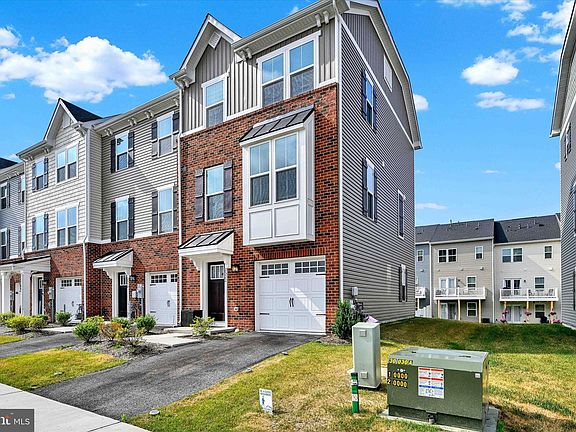 2nd image of 2522 Schooner Way