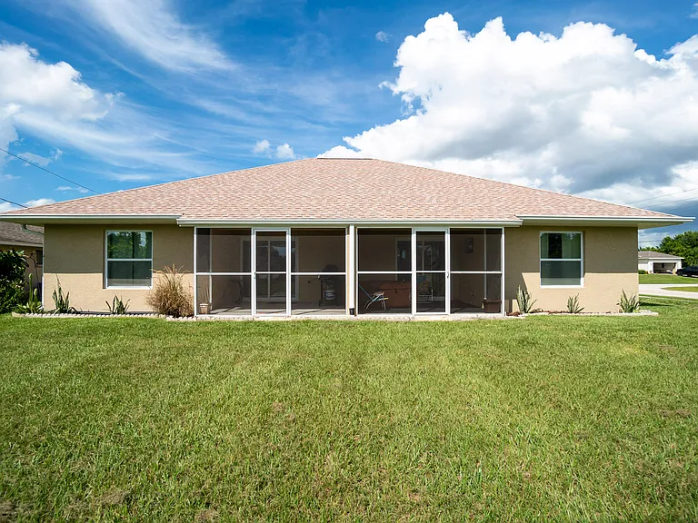 10523 Pendleton Ave — Photo 18
