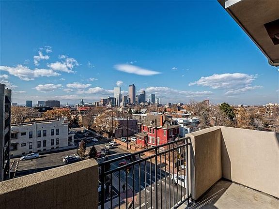 Fantastic View of Denver's Skyline