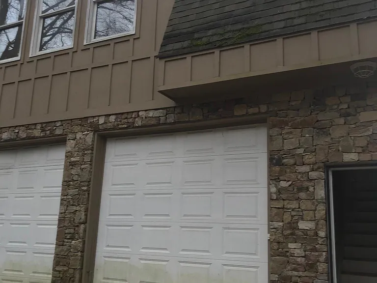 4036 Ben Hill Rd — Photo 2