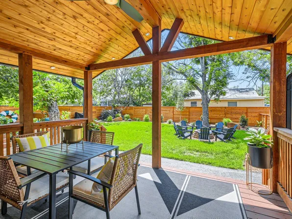 852 N Houston Ave, New Braunfels, TX 78130