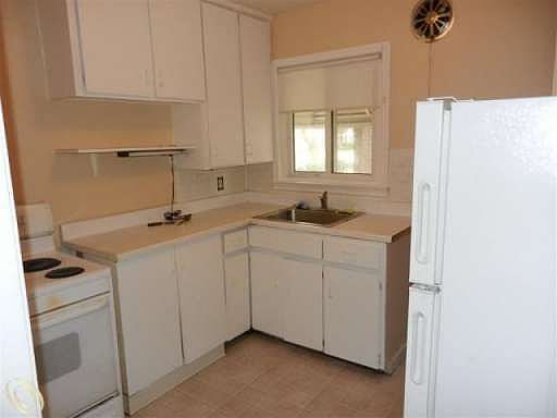 2nd image of 9959 Riverdale Ave