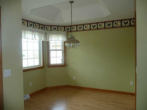 3rd image of 6120 Meadowland Circle Smt #115
