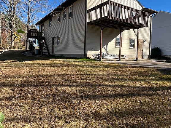 Back deck of MB
stairs off DR