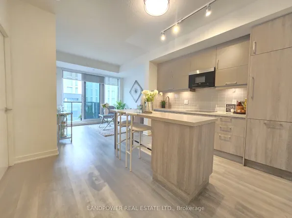 8119 Birchmount Rd #614, Markham, ON L6G 0E5