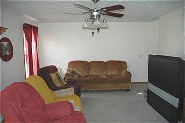 2nd image of 726 Oakdale Cir