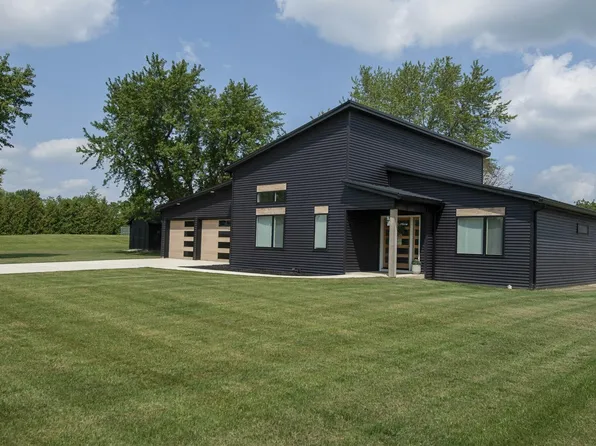 3038 Hartke Rd, Celina, OH 45822