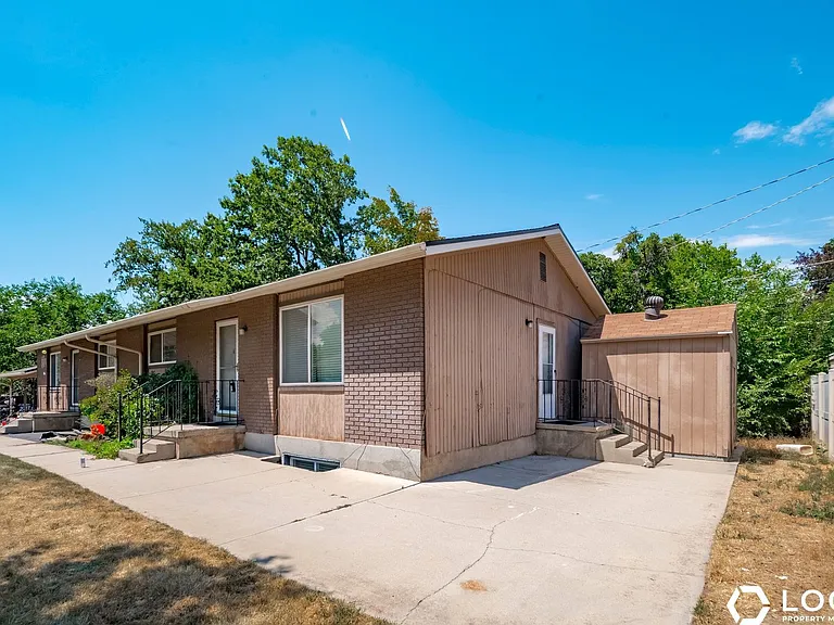 3377 S 2410 E #B — Photo 2