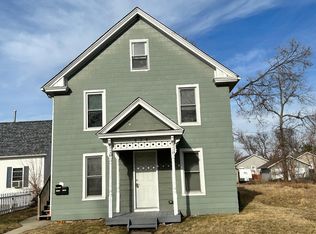 624 G Ave NW, Cedar Rapids, IA 52405
