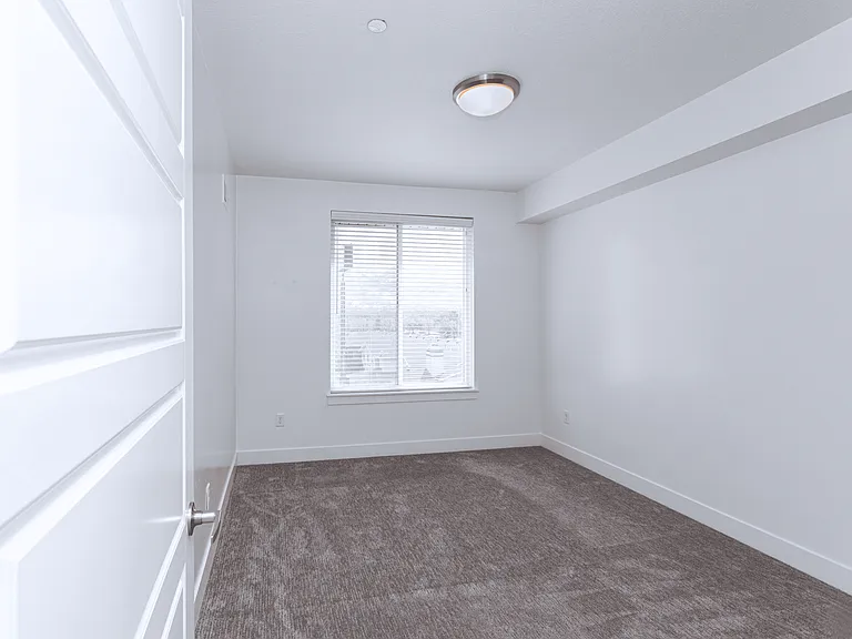 Union Midvale Apartments — Photo 23