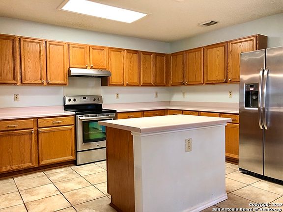 3rd image of 9630 Wicklow Dr