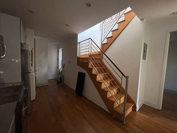 5th image of 267 Kosciuszko St #2F