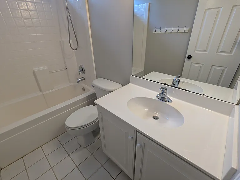 5 Criterion Dr — Photo 23