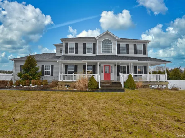 5 Dogwood Lane, East Moriches, NY 11940