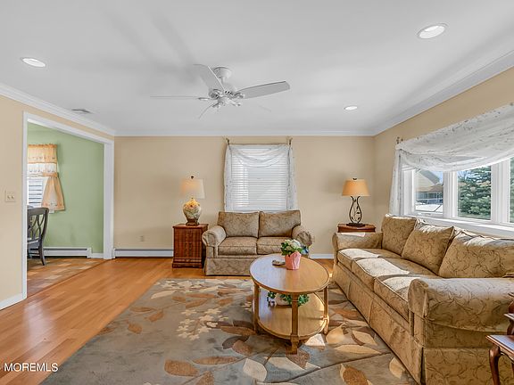 4th image of 24 Lagoon Drive E