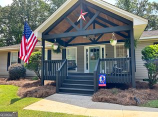 221 Banning Rd, Whitesburg, GA 30185