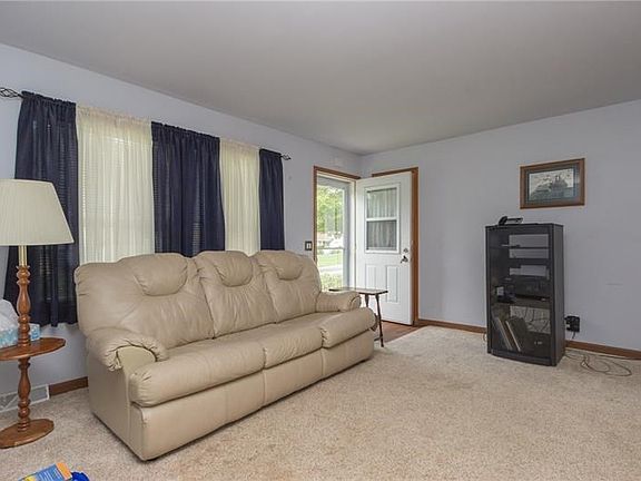 Nice and bright living room.