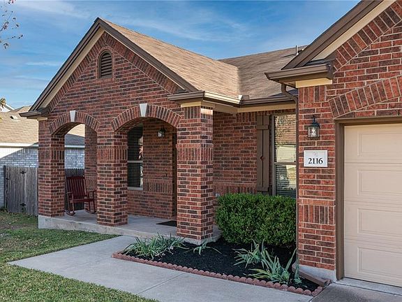 3rd image of 2116 Woodway Dr