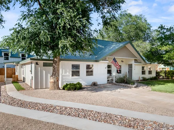 236 W 300 S, Hurricane, UT 84737