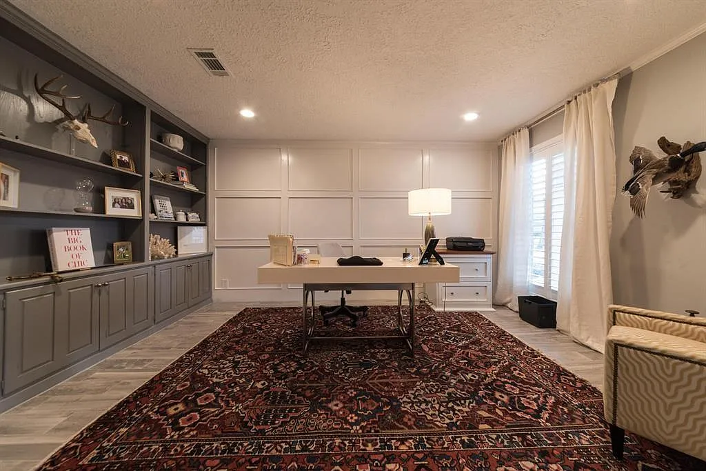 3 bed, 3.5 bath, 4026 sqft, $4,500 — Photo 3