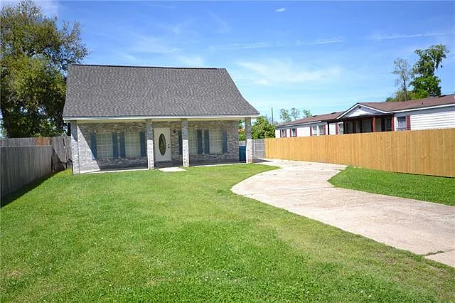 448 Barber Rd — Photo 2