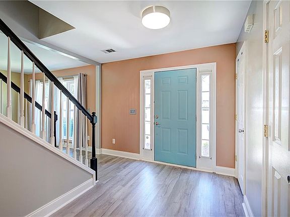 4th image of 207 Creel Chase NW